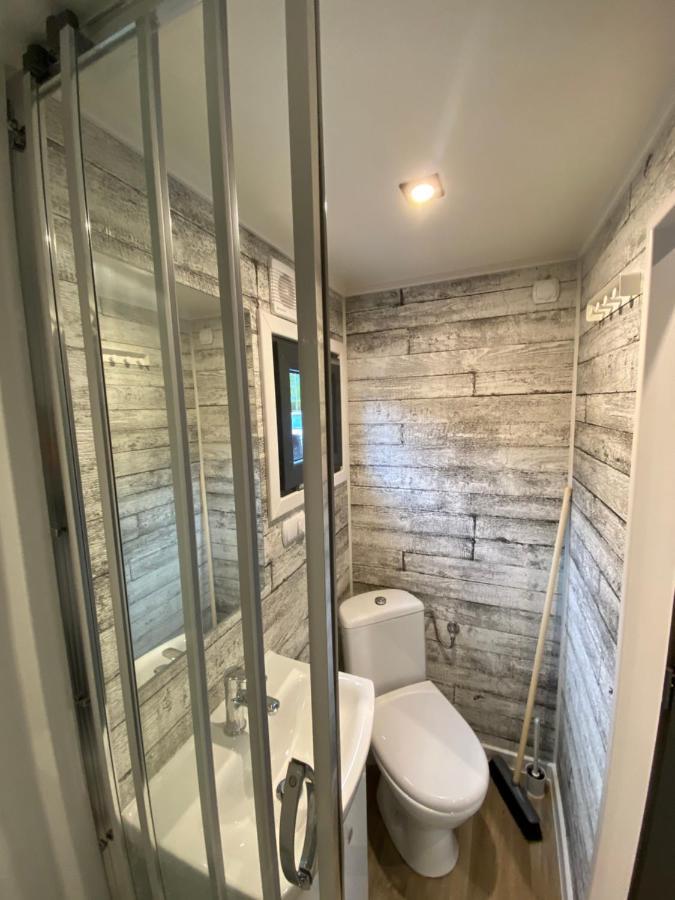 Domy Nad Morzem - Chata Pirata- Tiny House Dziwnów Екстериор снимка