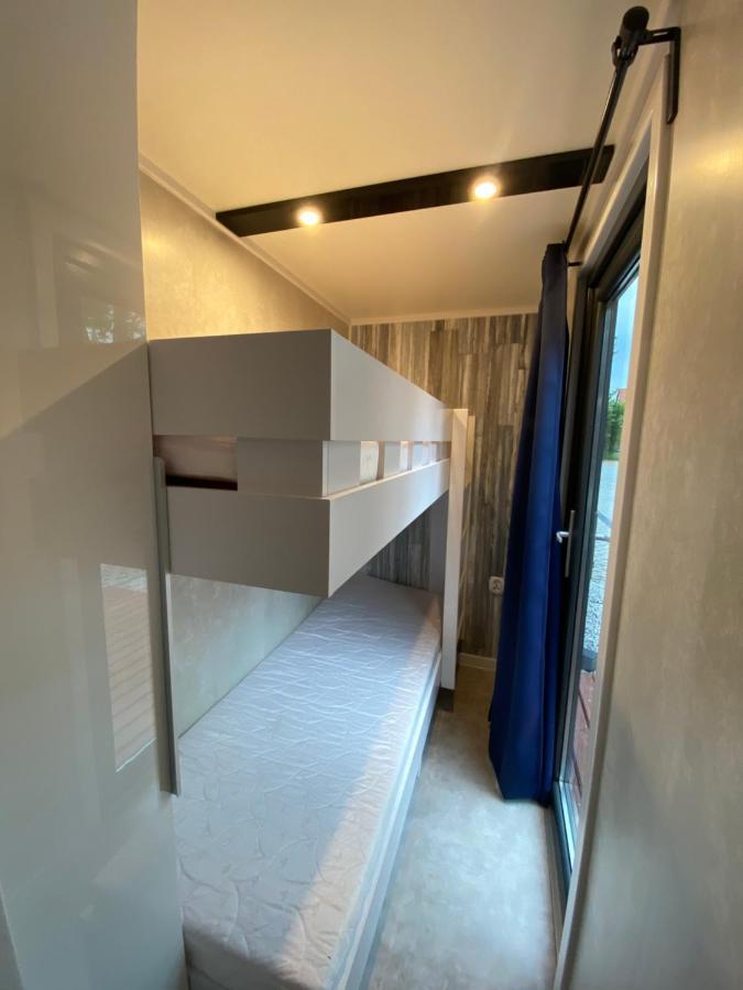 Domy Nad Morzem - Chata Pirata- Tiny House Dziwnów Екстериор снимка