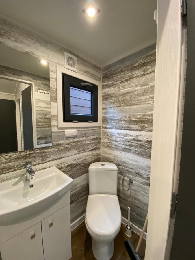 Domy Nad Morzem - Chata Pirata- Tiny House Dziwnów Екстериор снимка
