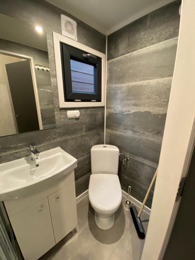 Domy Nad Morzem - Chata Pirata- Tiny House Dziwnów Екстериор снимка